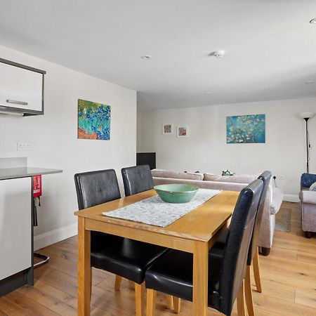 Cosy & Central Brockenhurst Flat, 2Br Buitenkant foto